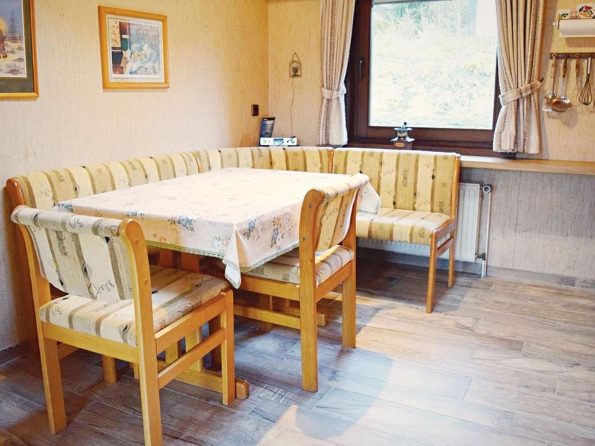 Furnished Bungalow With Peaceful Neighbourhood Meschede Exterior photo
