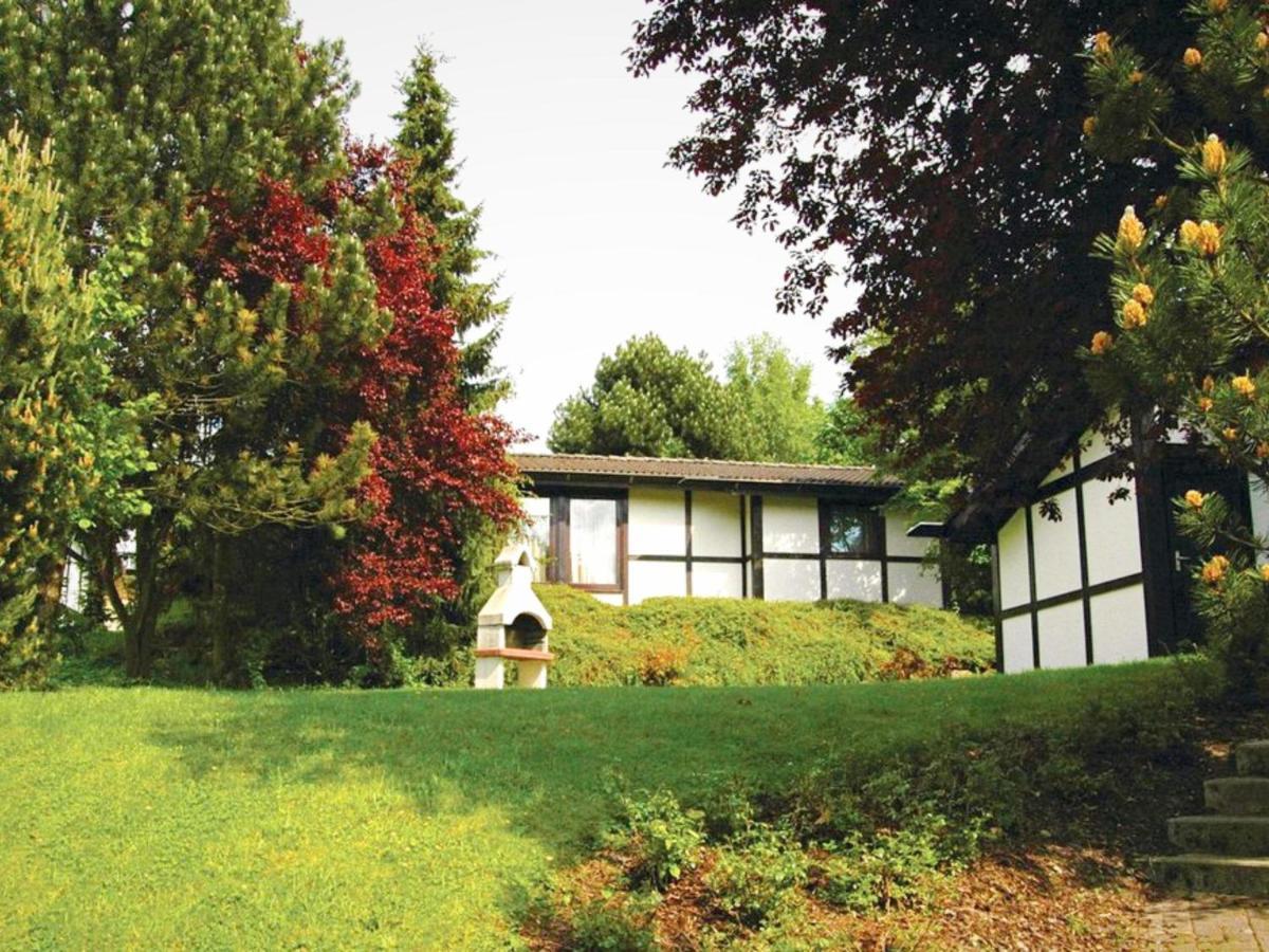 Furnished Bungalow With Peaceful Neighbourhood Meschede Exterior photo